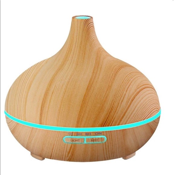 Essential Oil Diffuser - Picture 1 of 2